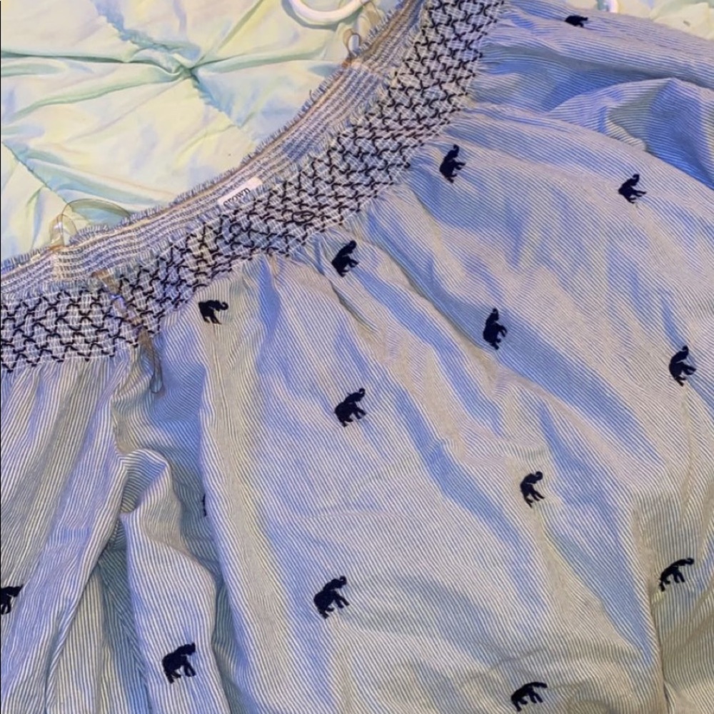 Crown&Ivy Off the Shoulder elephant top!